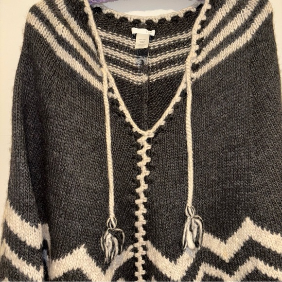 J. Jill Jacquard Poncho Cape Black and White Geometric Pattern OS - Picture 5 of 15